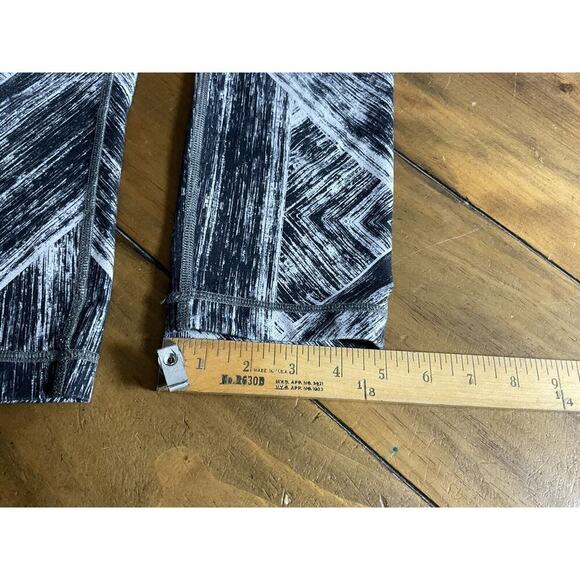 Lululemon Wunder Under Crop II Full-On Luon Heat Wave White Black Size 6 - Picture 7 of 9